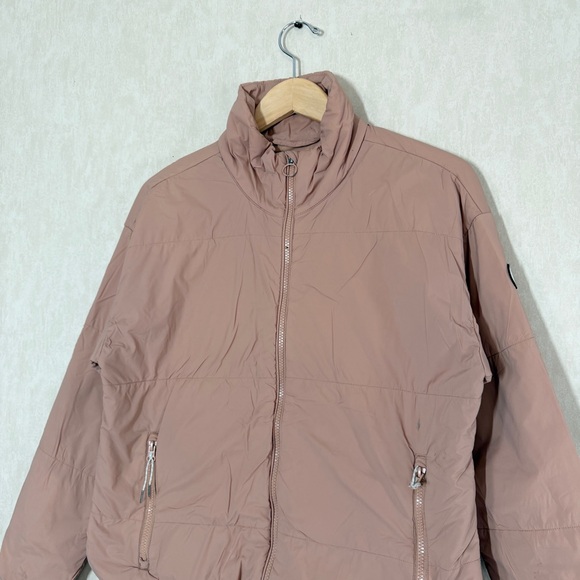 Vuori Women’s Canyon Insulated Jacket Full Zip Primaloft High Neck in Rose M - Picture 3 of 15